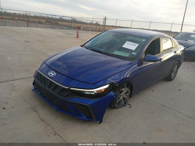 HYUNDAI ELANTRA SE - 2