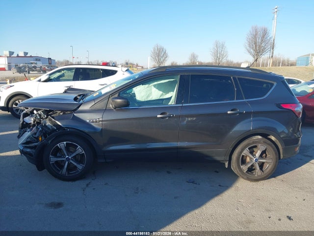 2018 FORD ESCAPE SEL 15