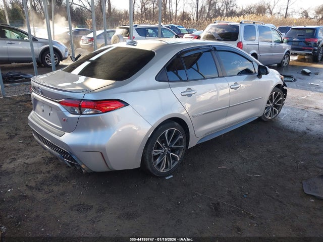 2020 Toyota COROLLA SE photo 4
