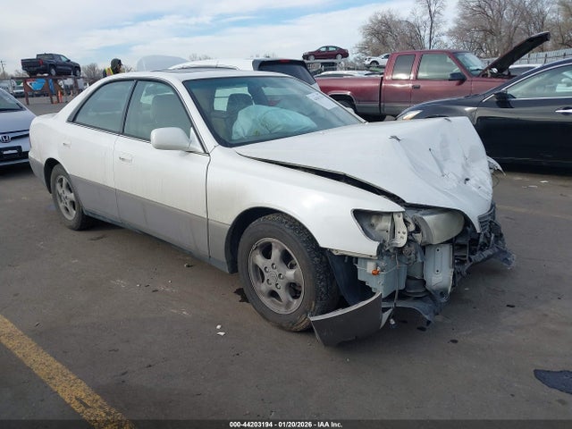 1998 LEXUS ES 300 