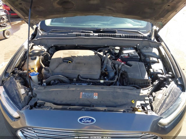 FORD FUSION SE - 10