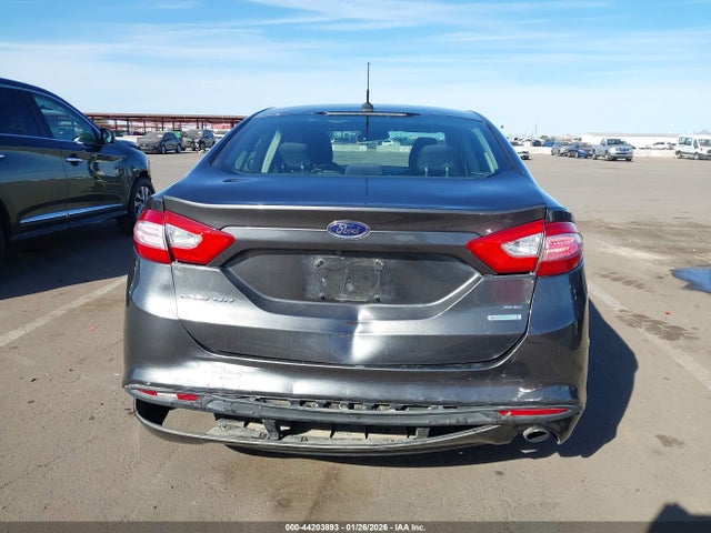 FORD FUSION SE - 6