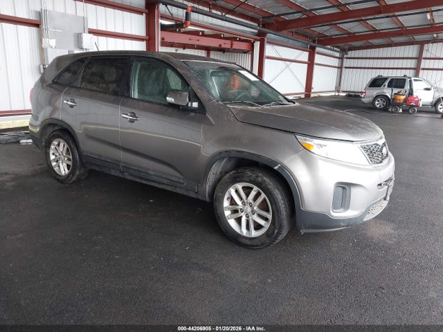 2015 KIA SORENTO LX