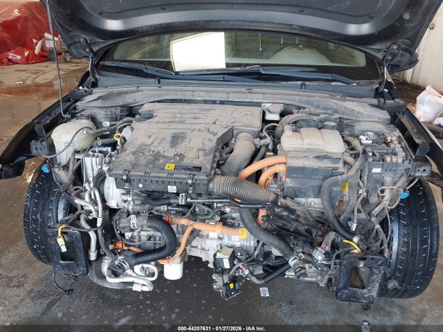 HYUNDAI IONIQ HYBRID LIMITED - 10