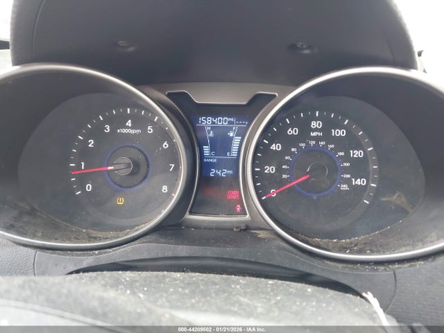 HYUNDAI VELOSTER - 7