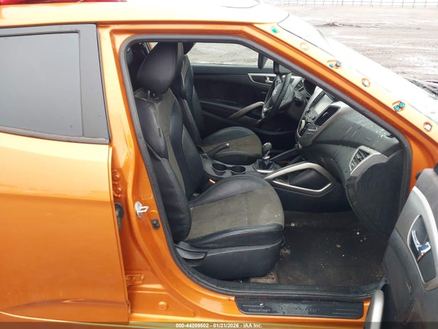 HYUNDAI VELOSTER - 5