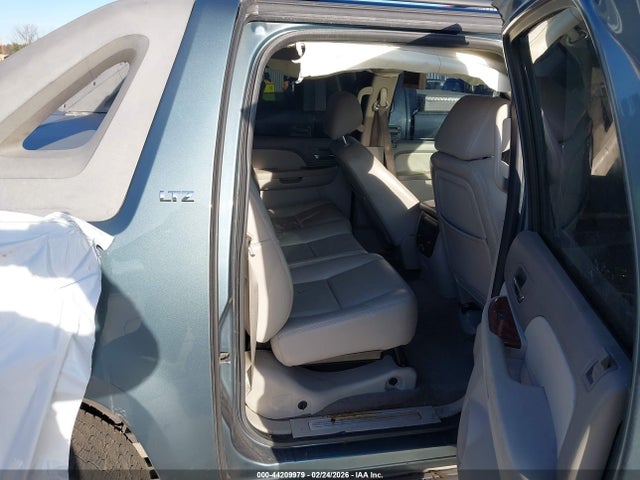 CHEVROLET AVALANCHE - 8