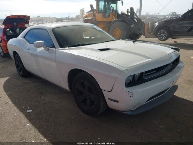 DODGE CHALLENGER - 1