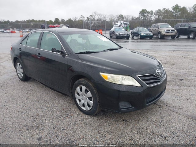 2011 TOYOTA CAMRY 