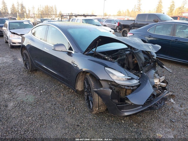 2018 TESLA MODEL 3 LONG RANGE/PERFORMANCE