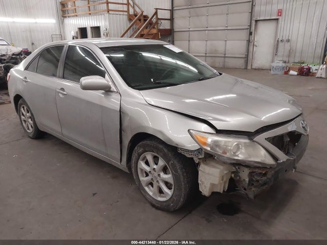 2011 TOYOTA CAMRY LE