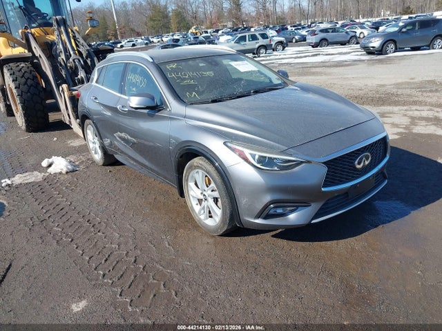 2018 INFINITI QX30 ESSENTIAL