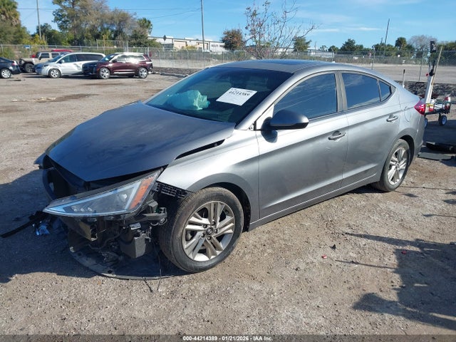 HYUNDAI ELANTRA VALUE EDITION - 2