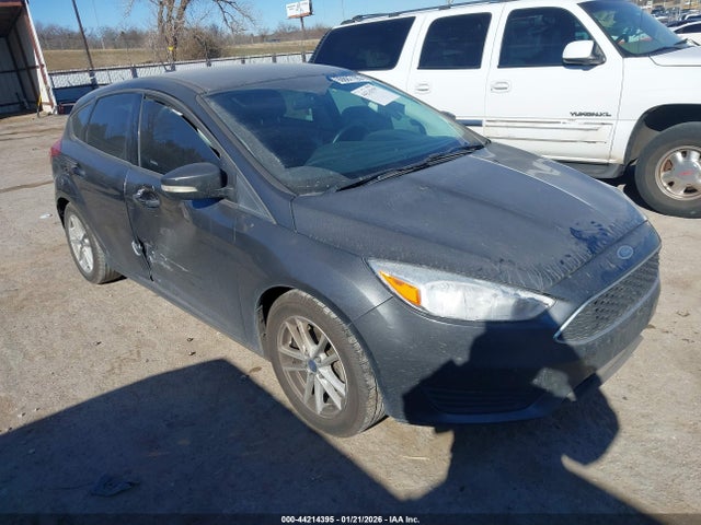 FORD FOCUS SE - 1
