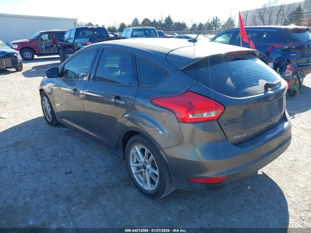 FORD FOCUS SE - 3
