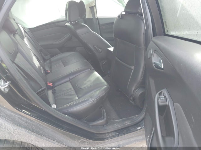 FORD FOCUS TITANIUM - 8