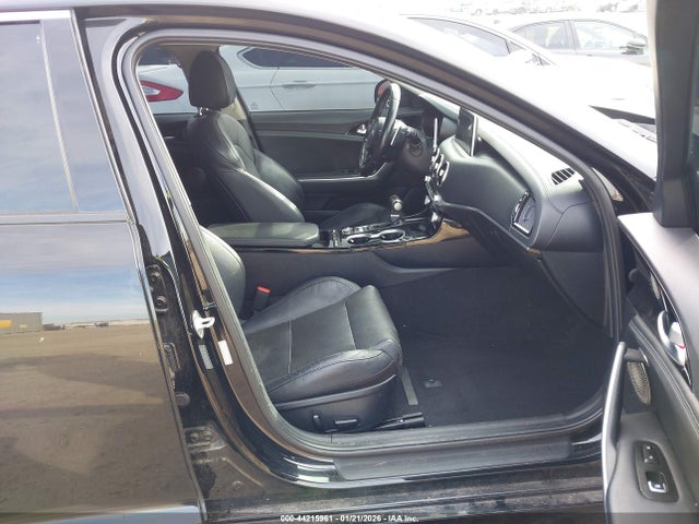 KIA STINGER PREMIUM - 5