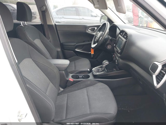 2020 KIA SOUL S photo 5