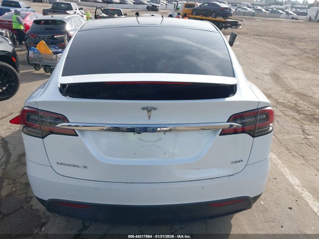2018 TESLA MODEL X 16