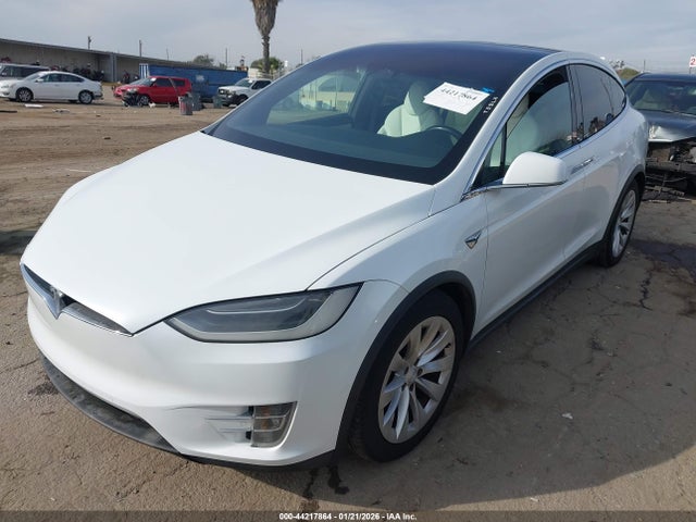 2018 TESLA MODEL X 2