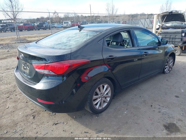 HYUNDAI ELANTRA SE - 4