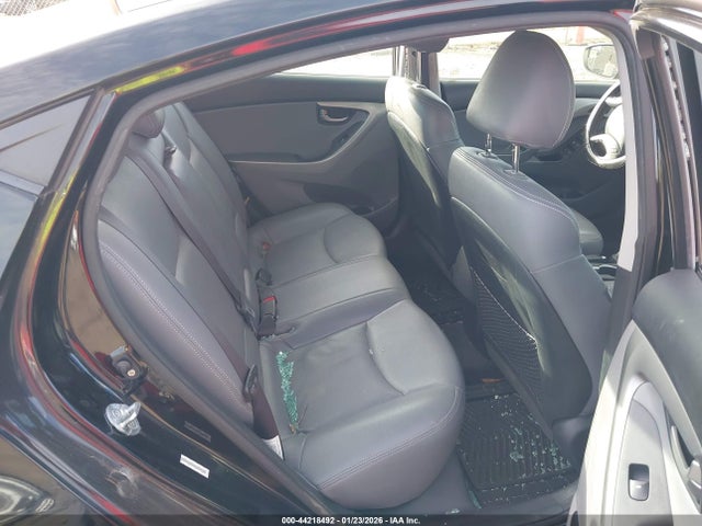 HYUNDAI ELANTRA SE - 8