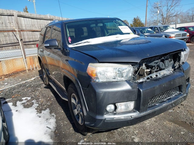 2013 TOYOTA 4RUNNER SR5