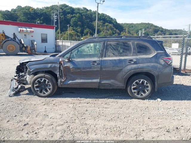 2025 SUBARU FORESTER PREMIUM 14
