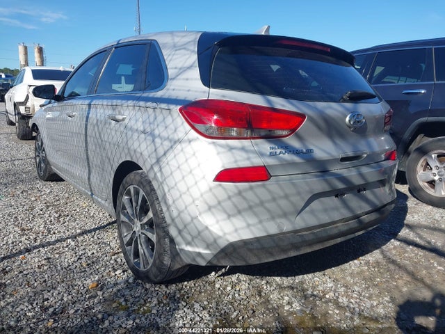 HYUNDAI ELANTRA GT - 3