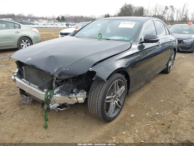 MERCEDES-BENZ E-CLASS - 2