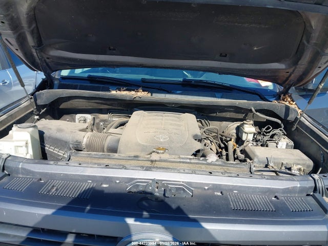 TOYOTA TUNDRA - 10