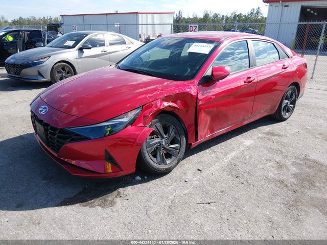 صورة 2 لـ 2021 Hyundai ELANTRA SEL