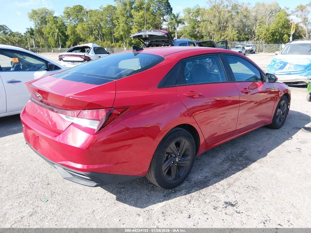 صورة 4 لـ 2021 Hyundai ELANTRA SEL