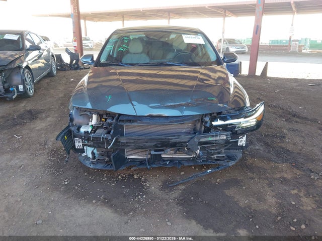 HYUNDAI ELANTRA LIMITED - 6