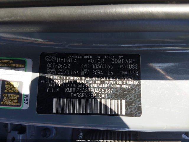 HYUNDAI ELANTRA LIMITED - 9