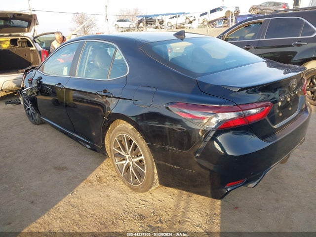 TOYOTA CAMRY - 3