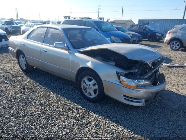 1996 LEXUS ES 300