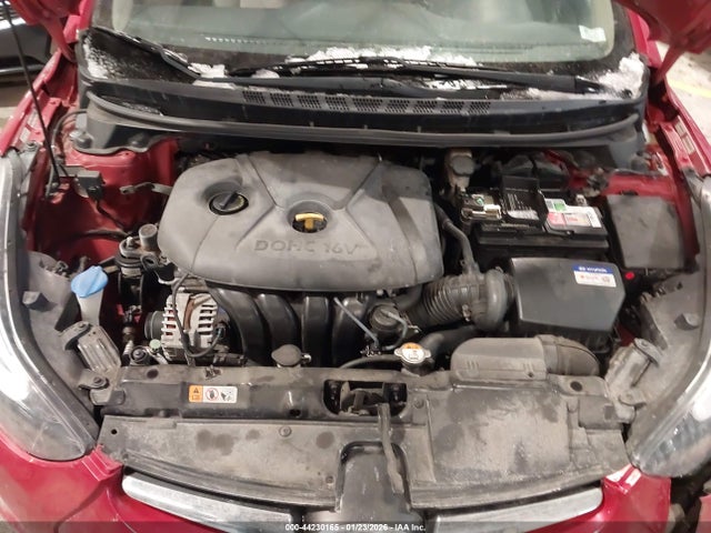 HYUNDAI ELANTRA - 10