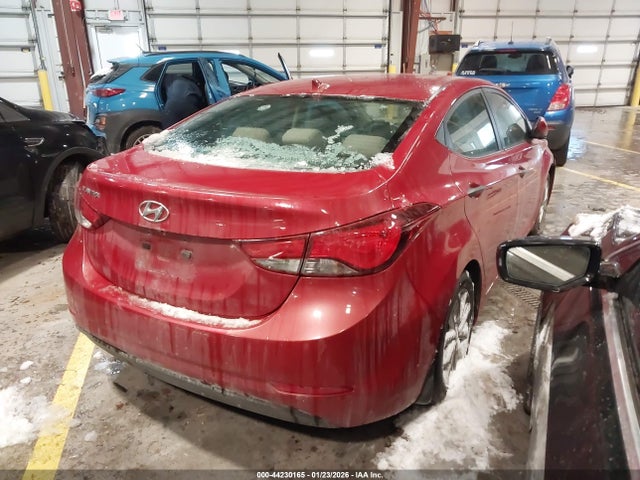 HYUNDAI ELANTRA - 4
