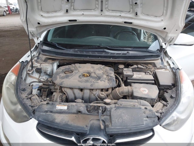 HYUNDAI ELANTRA LIMITED - 10