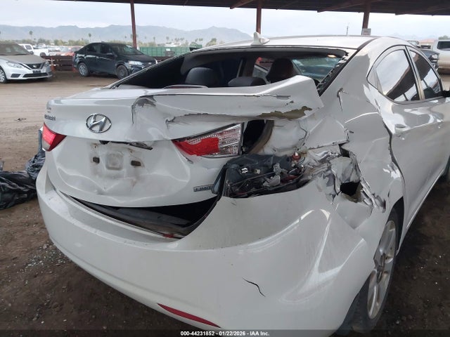 HYUNDAI ELANTRA LIMITED - 6