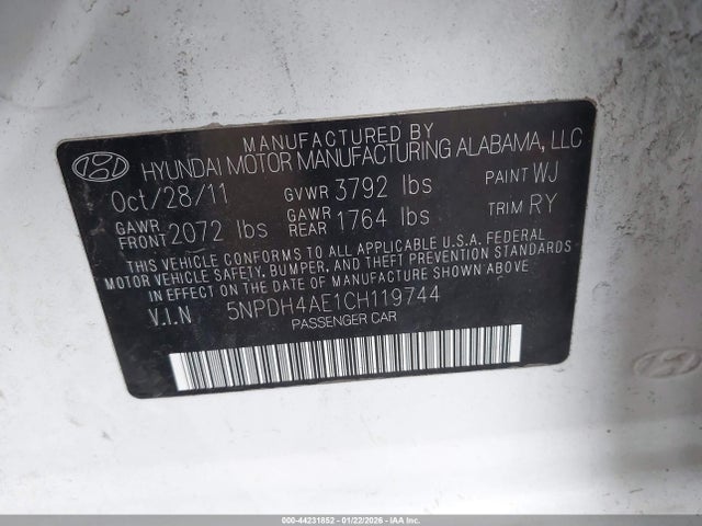 HYUNDAI ELANTRA LIMITED - 9