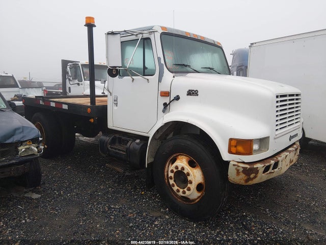 2001 INTERNATIONAL 400 4700