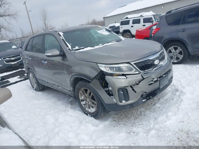 2015 KIA SORENTO LX
