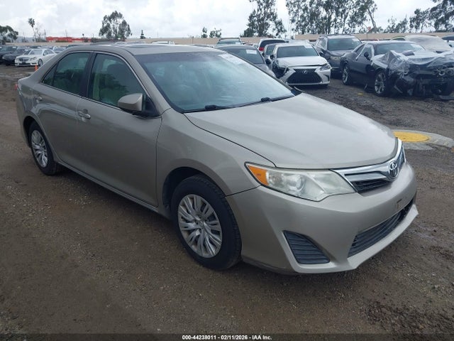 2014 TOYOTA CAMRY LE