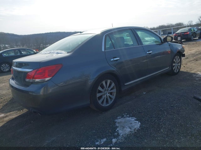 2011 Toyota AVALON LIMITED — миниатюра 4