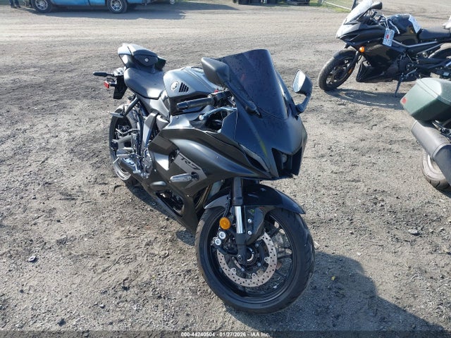 2025 YAMAHA YZF 