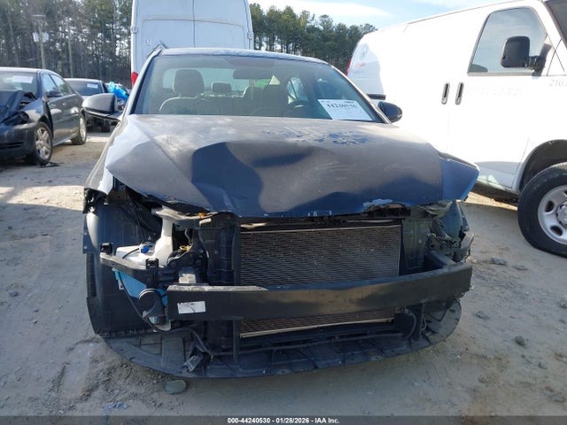 HYUNDAI ELANTRA SEL - 6