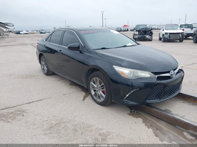 2016 TOYOTA CAMRY SE