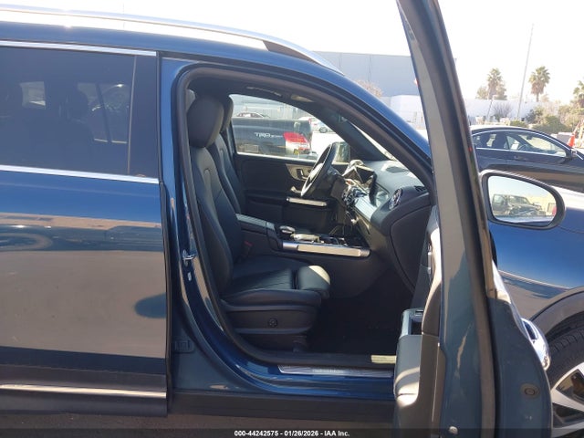 2023 MERCEDES-BENZ GLB 250 4MATIC 5